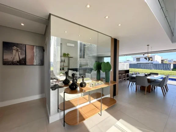 Imagem Casa em Condominio 4 Dormitórios - Bairro Centro