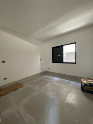 Imagem Condomínio Aruanã - Casa 04 Suítes sendo 01 suíte no térreo - Permuta