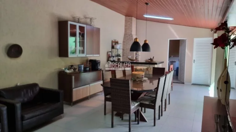 Imagem Casa à venda no bairro Dom Eduardo II, Uberaba: 3 dormitórios, piscina aquecida e móveis planejados!