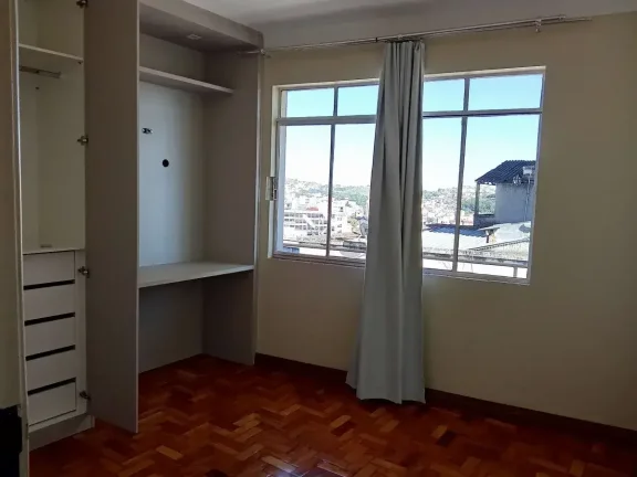 Imagem Apartamento para alugar em Barbacena, Centro, com 4 quartos