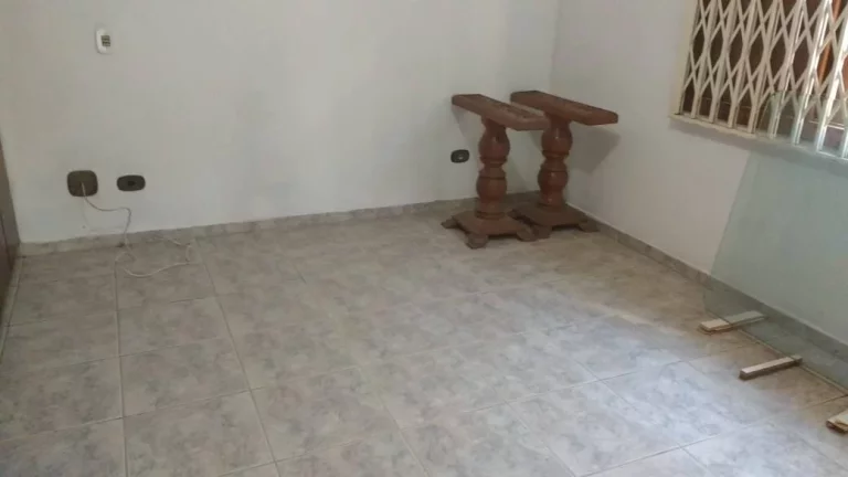 Imagem CASA A VENDA PARA USO OU DEMOLIÇÃO NO BAIRRO CAMPESTRE COM EDÍCULA - SANTO ANDRÉ