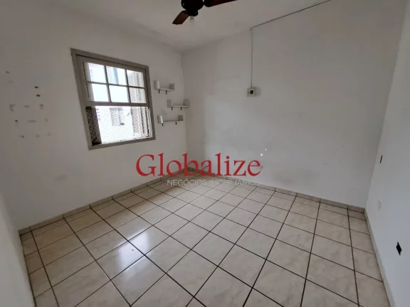 Imagem Apartamento à venda com 55m², 2 quartos, 1 banheiro, rua tranquila por R$320.000,00 na Aparecida em Santos