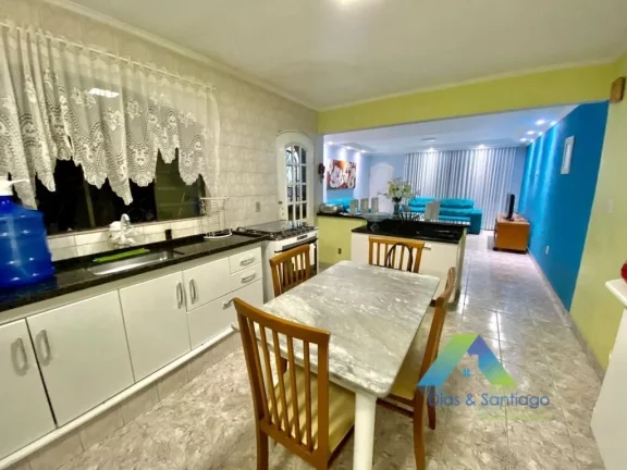 Imagem SANTO ANDRÉ Casa 200 metros, total de 5 dormitórios, Edícula, 2 vagas com excelente localização e valor !!!