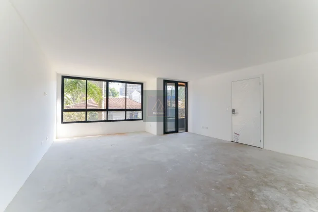 Imagem HUGO LANGE - Apartamento 3 suítes. 3 vagas. 142,63 m² privativos.