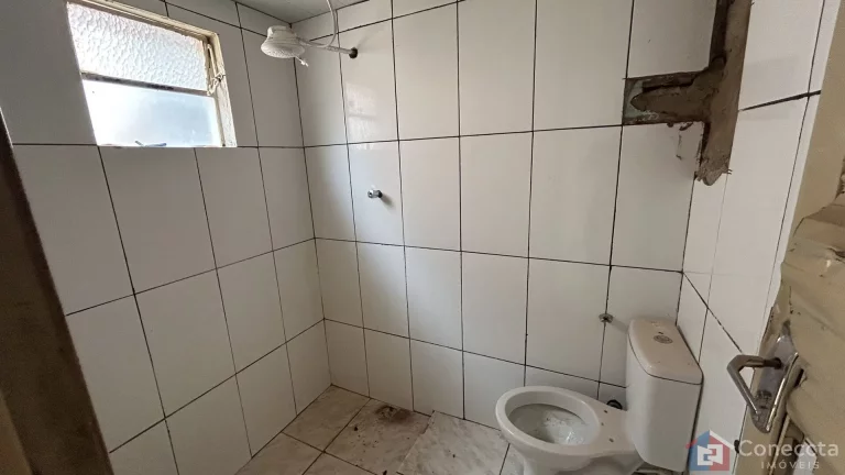 Imagem Terreno de esquina com casa antiga à venda no Bairro São Francisco — Excelente localização em Patos de Minas