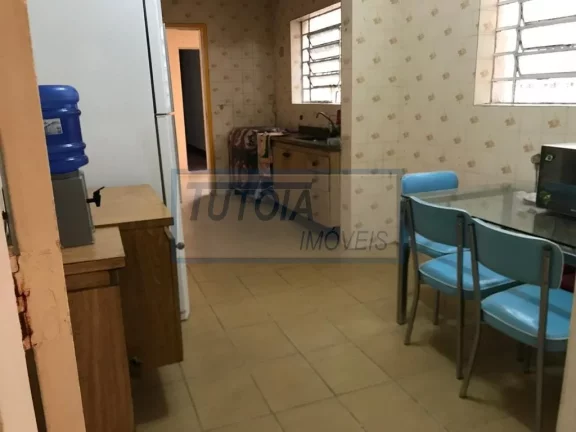Imagem CASA COM 4 QUARTOS A ALGUNS METROS DO METRÔ ANA ROSA