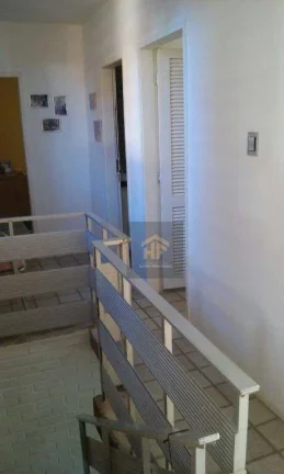 Imagem Casa com Piscina de 4 Quartos em Cajueiro, Recife