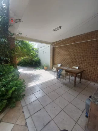 Imagem Sobrado a venda na Vila Zelina, a 9 minutos a p?(C) do Metrô Vila Prudente. 3 dormitórios, 1 com closet, 2 vagas de garagem cobertas, portão automático.