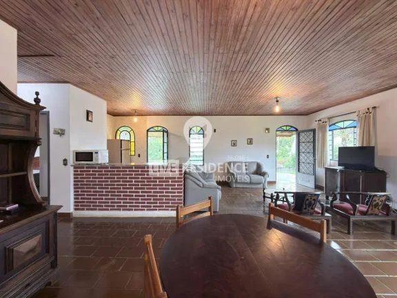 Imagem Sítio da Moenda com casa sede e área de lazer