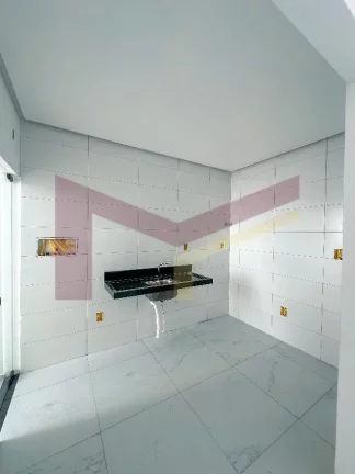 Imagem Casa 3/4 sendo uma suite com closet na Mangabeira