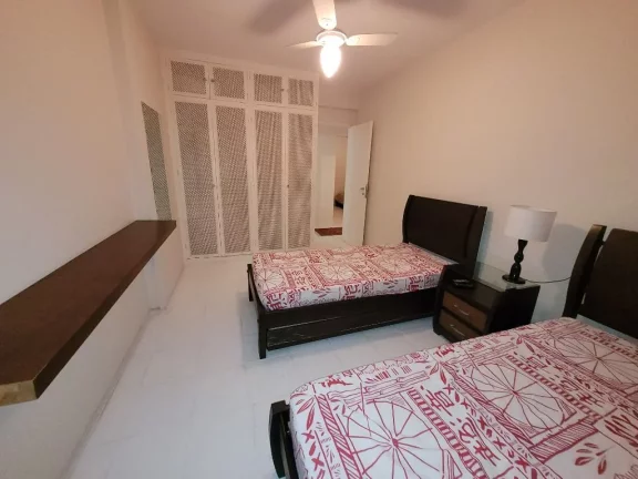Imagem APARTAMENTO AMPLO, 1ª QUADRA NA PRAIA, COM 3 DOMITÓRIOS, SENDO 1 SUÍTE, 1 VAGA PARA AUTO