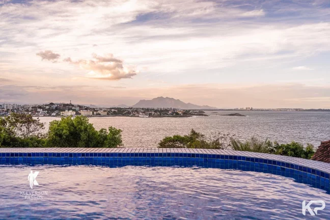 Imagem Casa com 4 dormitórios à venda, 421 m² por R$ 3.950.000,00 - Praia da Costa - Vila Velha/ES