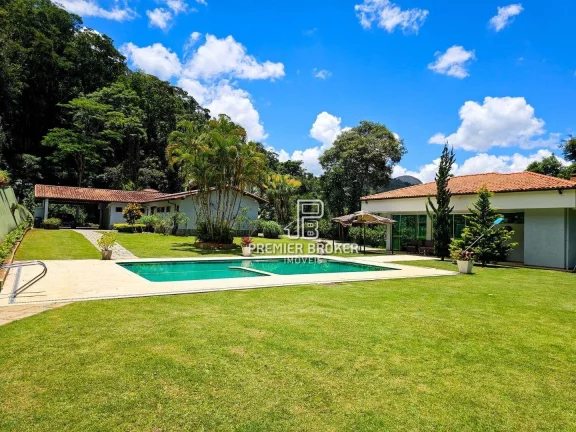 Imagem Casa à venda, 550 m² por R$ 2.400.000,00 - Três Córregos - Teresópolis/RJ