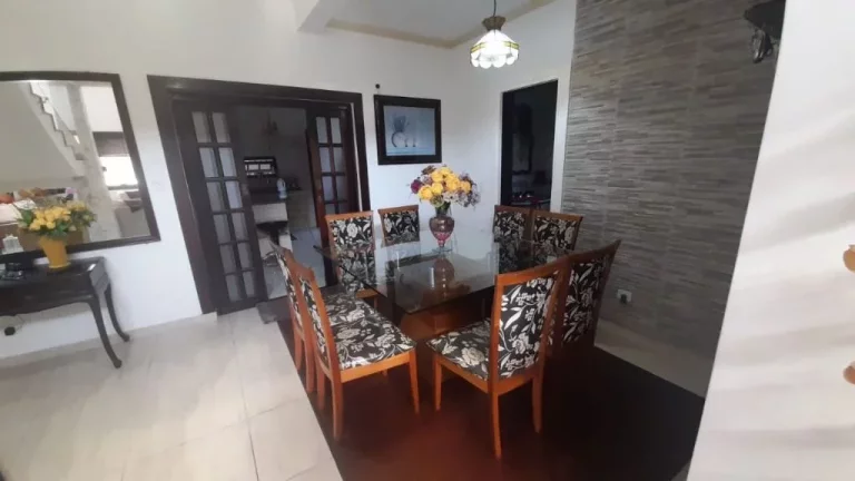 Imagem Sobrado com 4 dormitórios à venda, 327 m² por R$ 780.000,00 - Vila Amorim - Suzano/SP