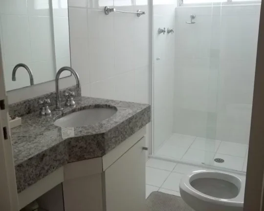 Imagem Apartamento à venda no Guarujá na Praia das Pitangueiras.