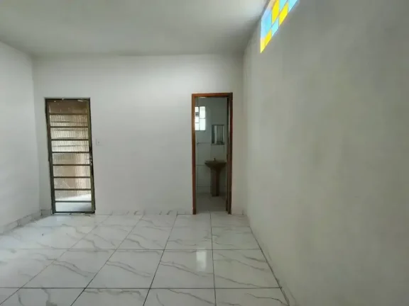 Imagem Casa térrea com 2 quartos e garagem para locação no Boa Vista – Próxima à Igreja do Divino