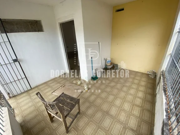 Imagem Mais Espaço para Sua Família - Casa Térreo e 1º Andar em Excelente Localização!