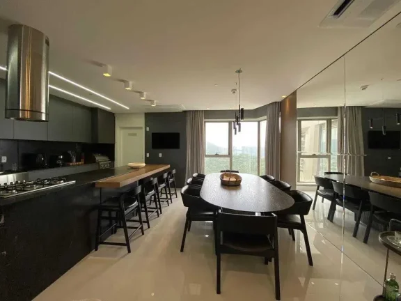 Imagem Apartamento mobiliado com 5 dormitórios sendo 4 suítes e 3 vagas de garagem em Balneário Camboriú