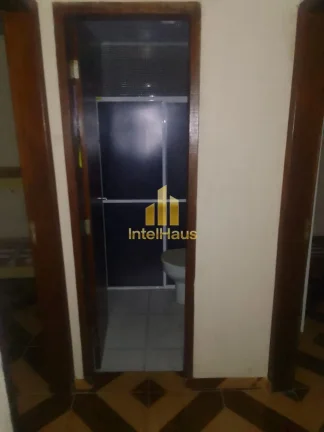 Imagem Em Itapoá, no Balneário Uirapuru, há uma casa com grande potencial para quem busca uma oportunida...