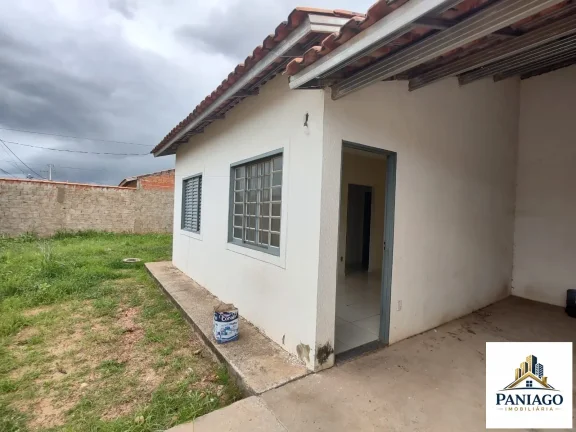 Imagem Casa com 2 quartos (1 suíte), amplo terreno, Altos do Parque, Cuiabá-MT