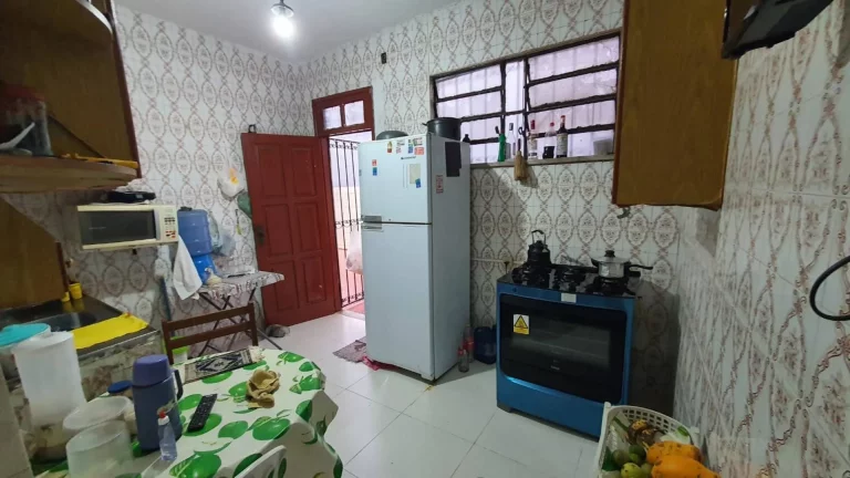 Imagem Casa na Suíssa à venda com 6 quartos, suíte e garagem - Confira!