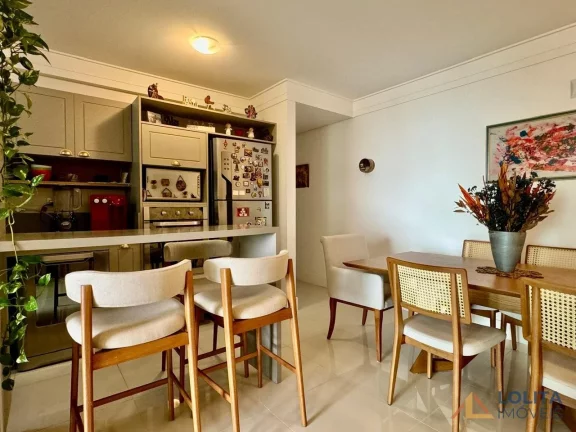 Imagem Apartamento à venda mobiliado com 2 suítes na Agronômica, Florianópolis/SC.