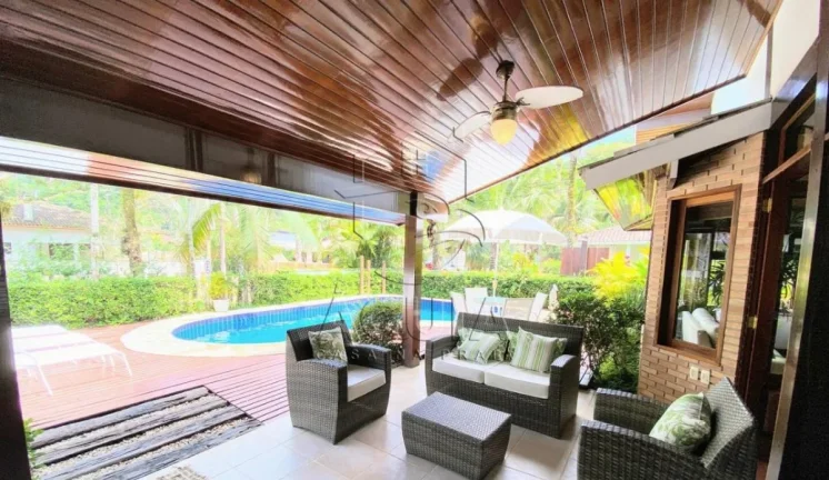 Imagem Casa de condomínio a 150 metros da praia do Lázaro em Ubatuba!