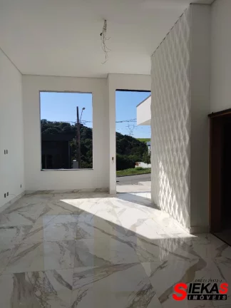 Imagem Imóvel de alto padrão com 3 quartos, 3 suítes e 4 vagas de garagem em Mogi das Cruzes-SP, Cidade Parquelandia.