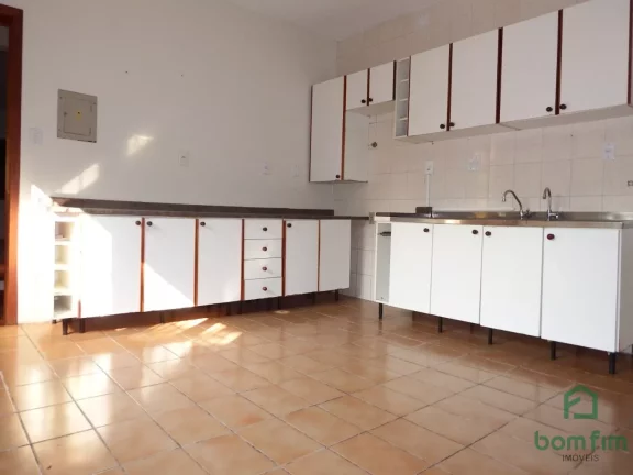 Imagem Casa de 3 dorm. para locação no bairro Glória, Porto Alegre/RS. - CA2740