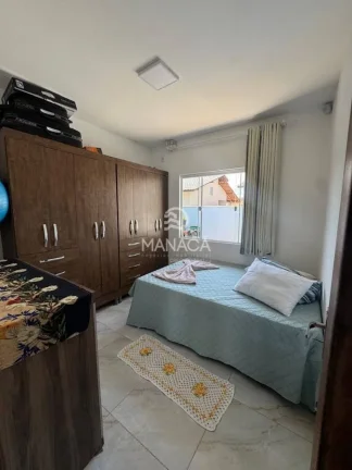 Imagem Casa 2 quartos sendo 1 Suíte e Sala bem Ampla
