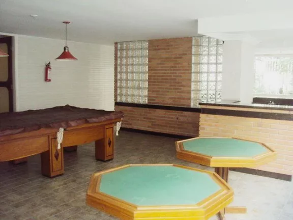 Imagem PITANGUEIRAS- LOCAL NOBRE , GARAGEM NO PRÉDIO , CHURRASQUEIRA E SALÃO DE JOGOS.