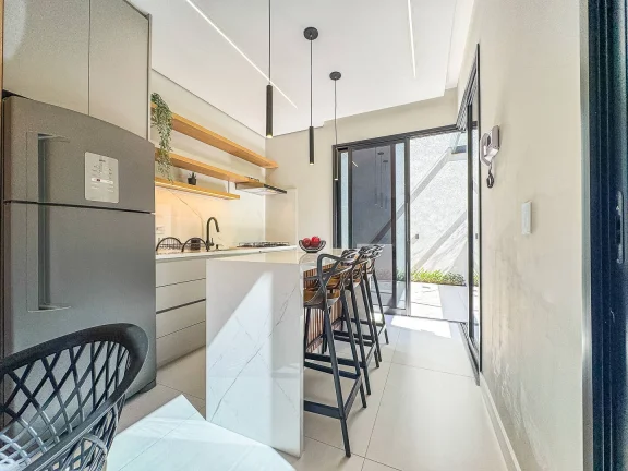 Imagem Sobrado Novo Automatizado - 138M², 3 Dorms, (1 Suíte C/ Varanda), 2 Vagas.