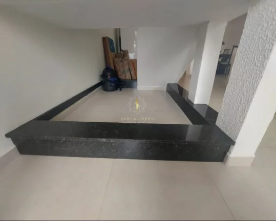 Imagem Casa com piscina em Guaratuba(Coroados) para Venda, 150 metros do mar, com vista para o mar.