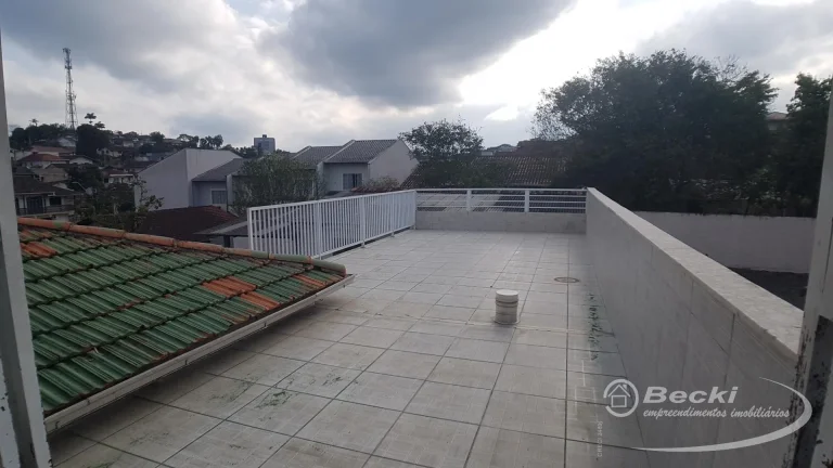 Imagem Sobrado Espaçoso no Petrópolis – Joinville/SC
