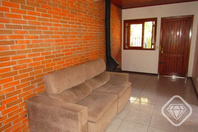 Casa Térrea acolhedora com pátio amplo. 

Imóvel aconchegante em rua tranquila do bairro Hípica,...