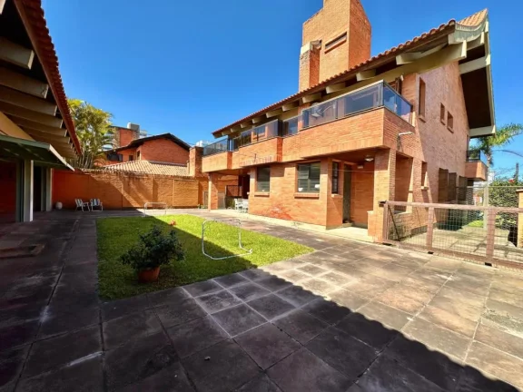 Imagem Casa 5 Dormitórios - Bairro Atlantida