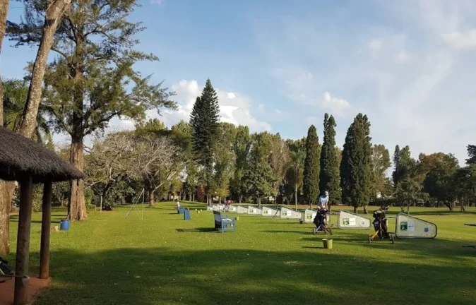 Imagem Mansão Exclusiva em Condomínio com Campo de Golfe e Valor Histórico Único