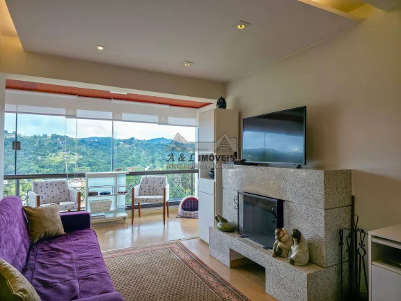 Imagem Flat duplex à venda em Campos do Jordão – Vila Everest, 2 suítes e lareira