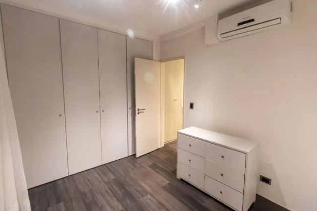 Imagem Apartamento reformado à venda na Vila Olímpia.