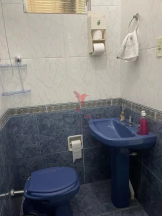 Imagem ...lt;br...gt;Linda casa localizada no Centro de Guaratinguet...aacute;, pr...oacute;xima a diversos...