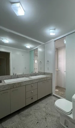Imagem Apartamento com 3 Suítes e 2 Vagas de garagem em Florianópolis