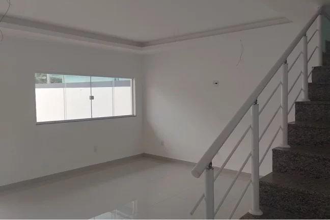 Imagem Casa com 2 quartos para venda em Pedra de Guaratiba.