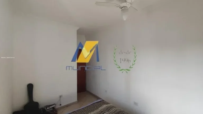 Imagem Sobrado à Venda com 160m², 3 suítes e 2 vagas!!!