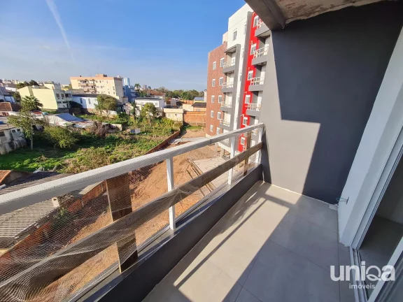 Apto 03 dormitórios Suíte Sacada Churrasqueira Garagem no Res Vithória do Sol