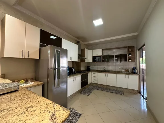 Imagem Sobrado para Venda em Maringá / PR no bairro Jardim Imperial