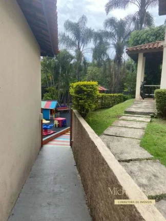 Imagem Casa em Condomínio com 3 quartos, 3 vagas, aceita financiamento.