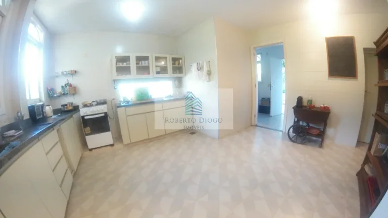 Imagem Imperdível: Casa em Condomínio de Luxo com 5 Quartos e 369m² em Itaipu, Niterói-RJ