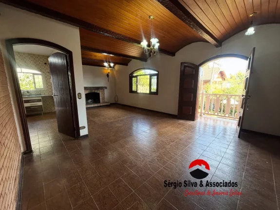 Imagem Casa a Venda Localizado no Bairro Jardim Califórnia em Campos do Jordão-SP.