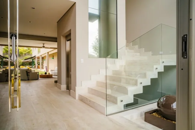 Imagem MANSÃO no Tamboré 3 MOBILIADA - 1.180m²