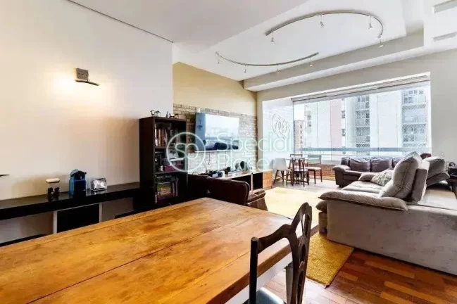 Imagem 115 metros 3 dormitórios 2 suítes 4 banheiros 2 vagas Condomínio bem localizado, andar alto, refo...